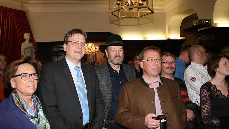 Die CSU nahm das OB-Wahlergebnis professionell zur Kenntnis: (v.l.) Karin Renner, Steffen Hörtler, Fritz Lang, Wolfgang Lutz.