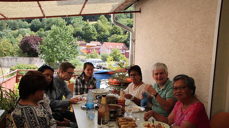 Gemeinschaft und zusammen zu essen, sind in der philippinischen Kultur sehr wichtig. Foto: Ulrike Müller