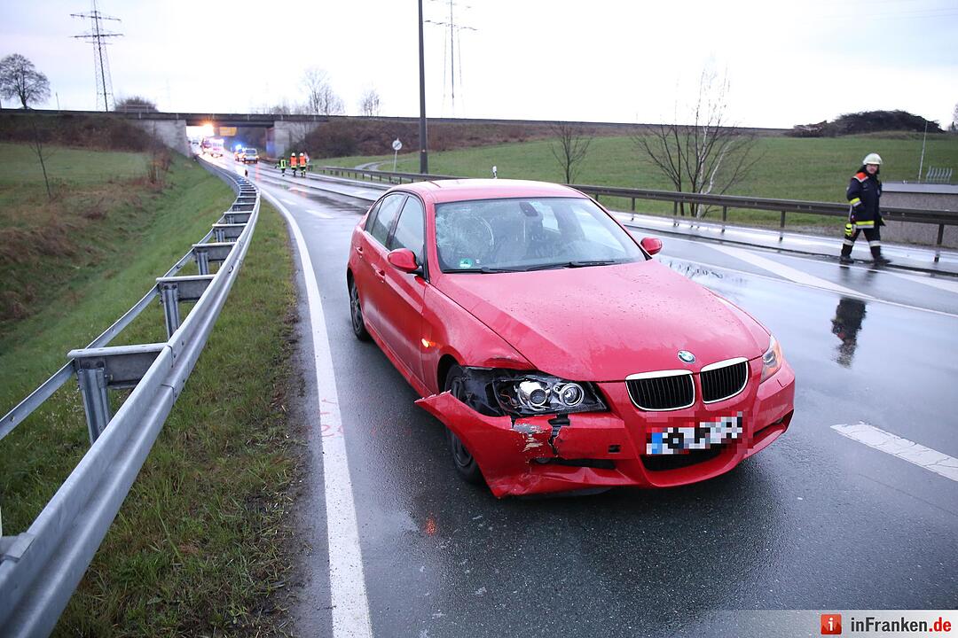 Kollision mit Auto - Rollerfahrer nach Unfall bei Schwarzenbach gestorben