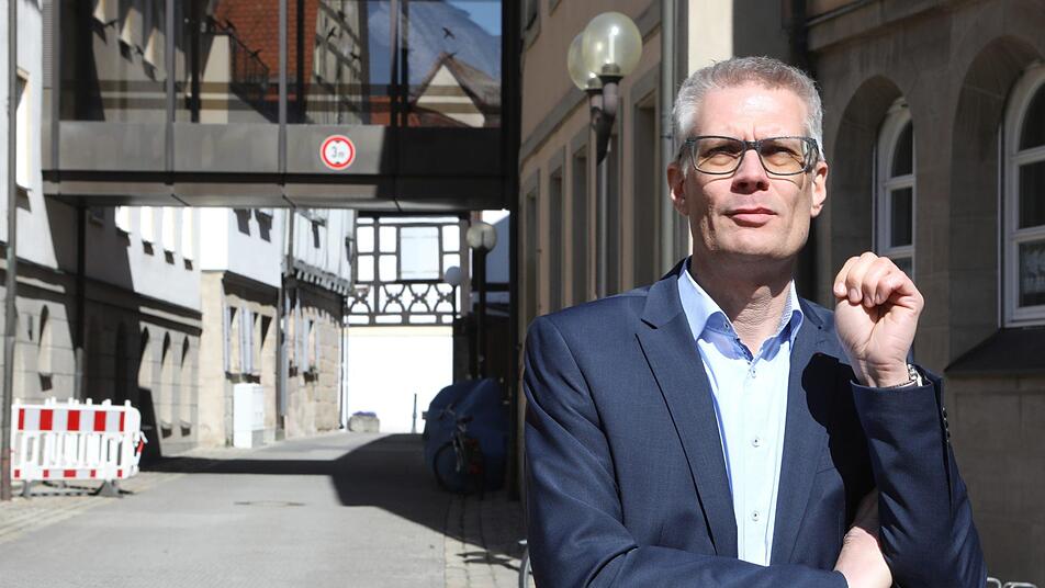 Zuversichtlicher Blick in die Zukunft: OB Uwe Kirschstein am Montag,  nach seiner Wiederwahl. Foto: Barbara Herbst