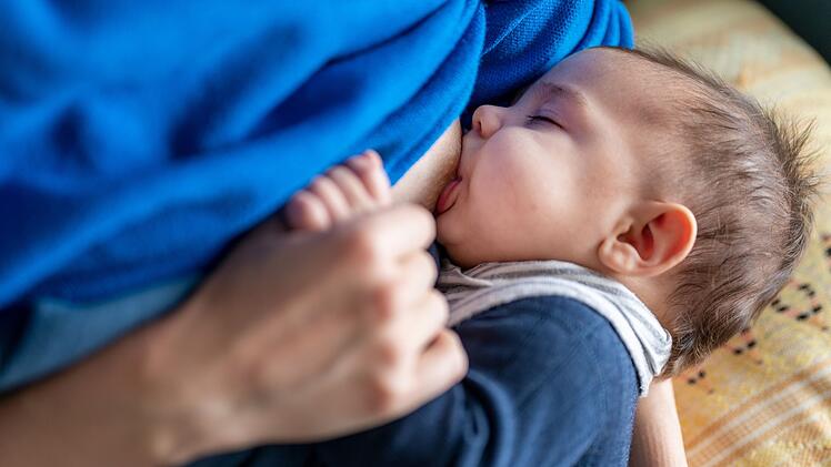 Leitlinie zum Stillen: Sechs Monate auch in Deutschland empfohlen