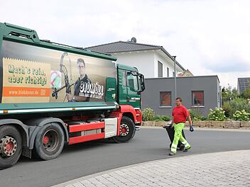 Feiertagsregelung im Kreis Kitzingen: Landratsamt informiert über geänderte Müllabfuhrtermine Feiertagsregelung im Kreis Kitzingen: Landratsamt informiert über geänderte Müllabfuhrtermine