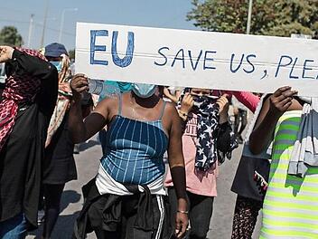 Flüchtlinge hoffen auf die Hilfe der Europäischen Union. "Pax Christi" wendet sich an die Bundesregierung.  Foto: dpa