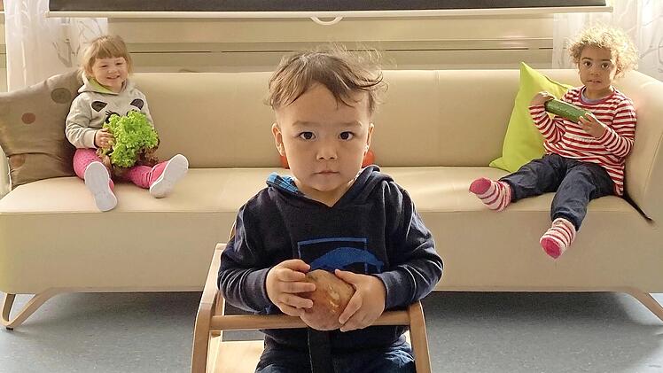 Verena, Liam und Thalia freuen sich schon auf die neuen Wochenendgeschichten.