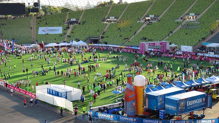 Marathon-Atmosphäre im Olympiastadion.