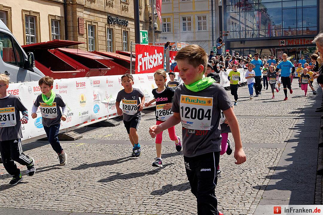 Weltkulturerbelauf 2017 in Bamberg: Der Zieleinlauf am Maxplatz