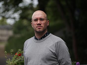 Thorsten K&ouml;hler inszeniert die Coburger Erstauff&uuml;hrung der Kom&ouml;die "Gespr&auml;ch wegen der K&uuml;rbisse" im Theater in der Reithalle. Die Kom&ouml;die feiert am 24. Mai Premiere.Foto: Archiv/Jochen Berger