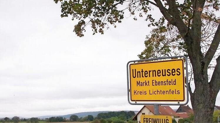Auf gute Nachbarschaft: Unterneuses "w&auml;chst" Richtung Pferdsfeld. F&uuml;r das Baugebiet mit Parzellen f&uuml;r vier Einzelwohnh&auml;user und zwei Doppelhaush&auml;lften besteht nach durchlaufenem Verfahren nun Baurecht. Foto: Mario Deller