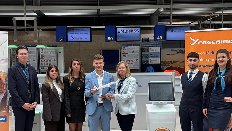 Flughafen N&uuml;rnberg: Erste Ferien-Airline nutzt Komfort-Service