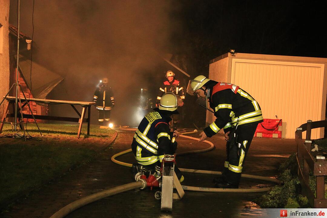 Großeinsatz: Scheunenbrand in Seigendorf