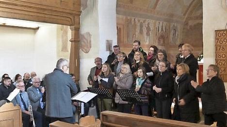 Beim Festgottesdienst in Junkersdorf erklang ein neues Reformationslied aus der Feder von Martin Scherer mit dem Titel: "Sind wir bereit?" Gesungen wurde es von einer Gruppe evangelischer und katholischer Christen.