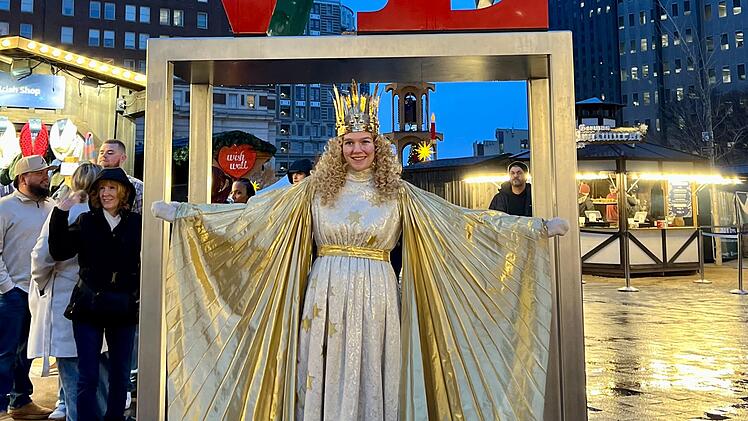 Nürnberger Christkind eröffnet Weihnachtsmärkte in Philadelphia und Baltimore