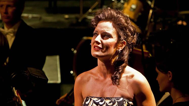 Impressionen vom Gala-Abend des Coburger Landestheaters: Anna Gütter.Foto: Jochen Berger