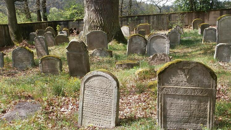 Von 1732 bis 1938 gab es Bestattungen auf dem jüdischen Friedhof von Uehlfeld. Foto: Gisela Blume