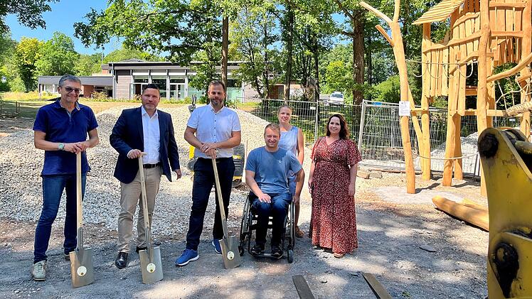 Ahorn: Spielplatz in Witzmannsberg nimmt Formen an - Freibage voraussichtlich Anfang September