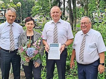 Vorstandswechsel bei der Oberfränkischen BG Kronach. Von links Vorstand Uwe Döring, neues Vorstandsmitglied Melanie Löffler, der in den Ruhestand verabschiedete Vorstand Jürgen Trebes, Aufsichtsratsvorsitzender Reinhard Horn