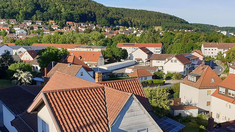 Wer Grundbesitz hat, wie hier in Kulmbach-Petzmannsberg, muss eine neue Grundsteuererklärung abgeben.