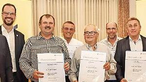 Ehrungen bei der Schick Unternehmensgruppe: (v. l.): Geschäftsführer Markus Schmitt, Geschäftsführer Stefan Falkenberg, die Jubilare Ingmar Diener, Dietmar Hausmann, Lothar Sell, Gerhard Leuner, Uwe Schäfer und Geschäftsführer Edgar Endres
