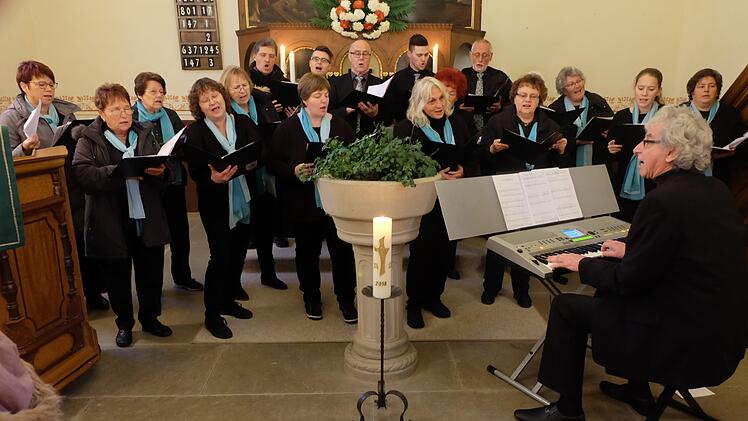 Chor Fortschritt in der evangelischen Kirche. Foto: Philipp Bauernschubert