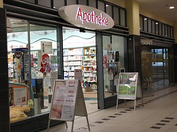 Die meisten Apotheken wie hier im Fritz haben noch FFP2-Masken zu verkaufen. Foto: Romy Denk