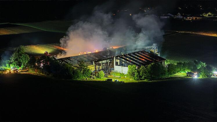Schweine sterben bei Brand in Ried im Landkreis Aichach-Friedberg
