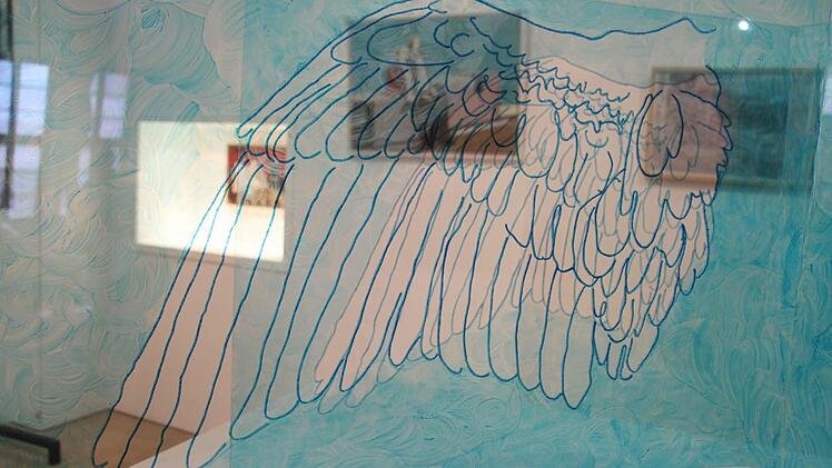 Kunst durch Engelsflügel betrachtet.