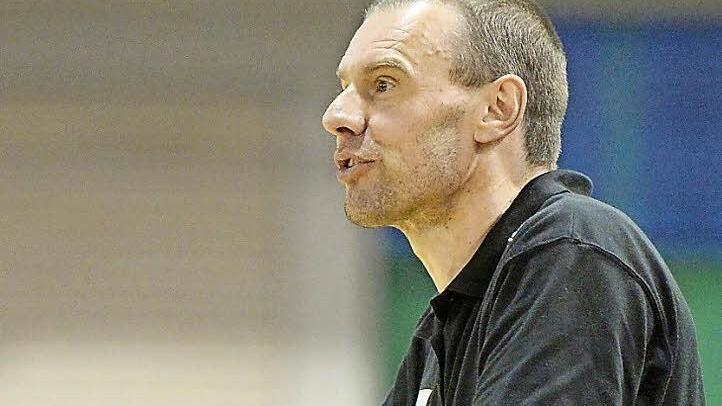 Bayreuths Trainer Michael Koch freut sich auf das Wiedersehen mit alten Bonner Bekannten am Sonntag. Und narürlich will er seinen Ex-Verein ärgern. Foto: Peter Mularczyk