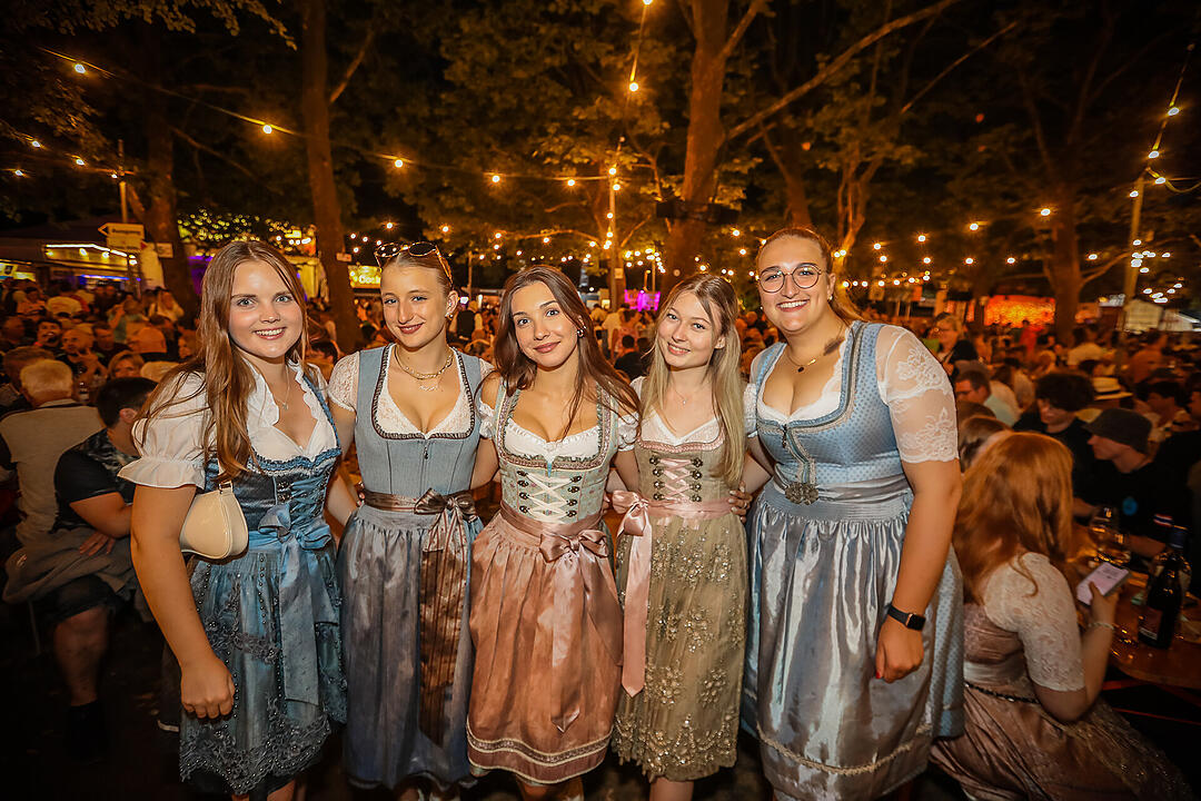 Impressionen vom größten Weinfest in Franken!
