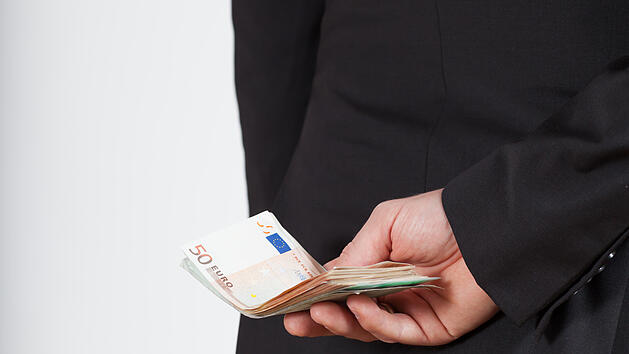 Steuerhinterziehung, Steuern, Superreiche, B&uuml;rgergeldempf&auml;nger, Sozialleistungen, Schwarzarbeit