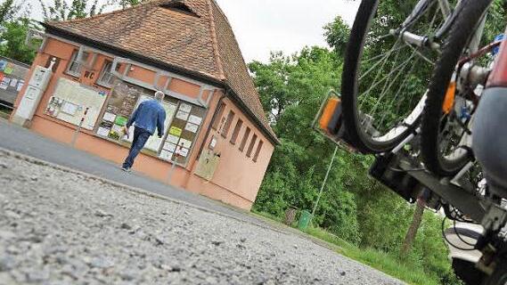 Das Sanitärgebäude auf dem Bleichrasen