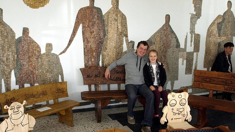 Holzbänke zum Wohlfühlen von Michael Franz - das finden  auch Frank und Heidi KolbSusanne Deuerling