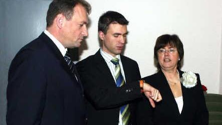 Die Zeit für einen Wechsel ist gekommen. Landtagsabgeordnete Christa Matschl hört auf. Bei Kreisvorsitzendem Stefan Müller (Mitte) hat sich auch Walter Nussel beworben.  Foto: FT-Archiv