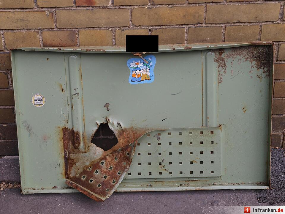 Leiche in Metallkiste gefunden