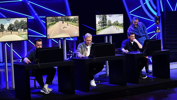 "Hätte ich das häufiger mal im Stream gespielt!", ärgerte sich Knossi vor der Final-Challenge "Wo bin ich?".
