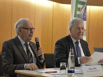 Vorsitzender Markus Söder mit Stellvertreter Edgar Hirt. Winfried Kleinhenz