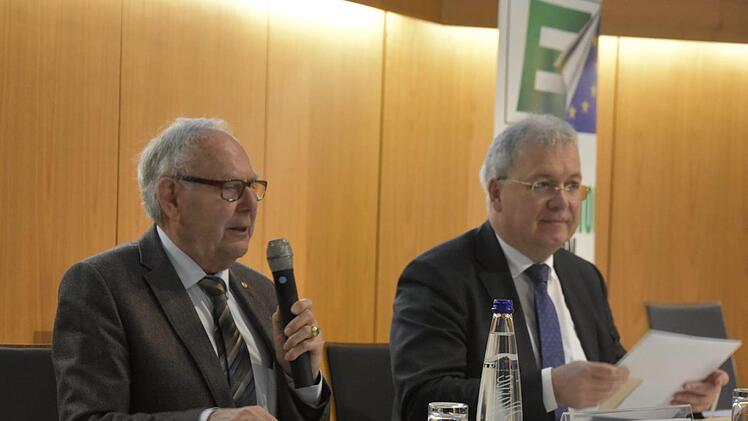 Vorsitzender Markus Söder mit Stellvertreter Edgar Hirt. Winfried Kleinhenz