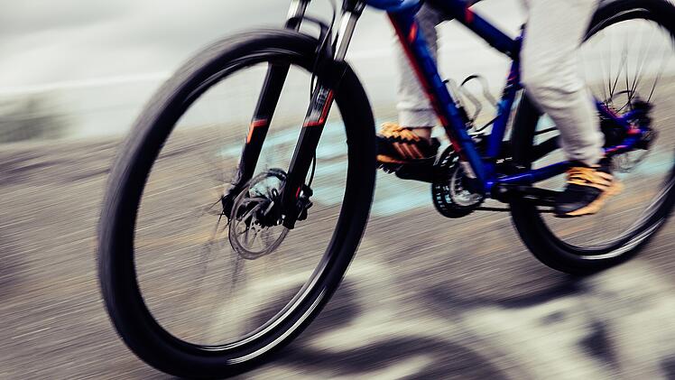 mountain-bike-1666674_1920