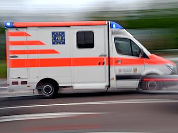 Arbeiter landet nach Unfall in Bad Windsheim im Krankenhaus