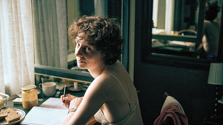 Etty Hillesum will die bedeutendste Schriftstellerin ihrer Zeit werden. Die junge Amsterdamer J&uuml;din entstammt einer russischen Familie, in der es viele psychische Krankheiten gibt. Auch Etty litt unter Depressionen - und suchte deshalb den Therapeuten Julius Spier auf.