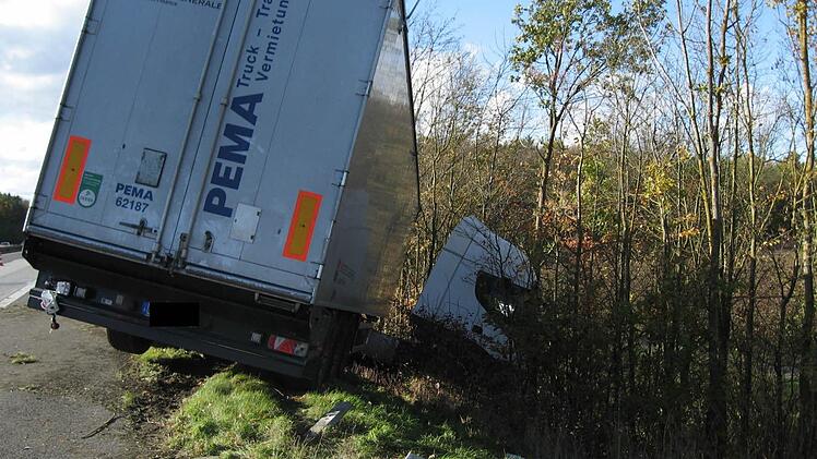 Etwa drei Kilometer vor der Anschlussstelle Theres passierte der Unfall auf der Maintalautobahn.