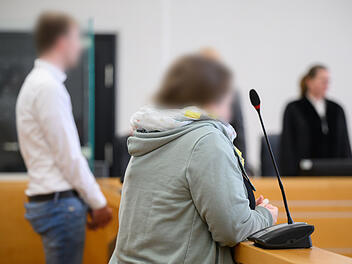 Tochter Quecksilber gespritzt: Urteil gegen Vater und Freundin ist gefallen
