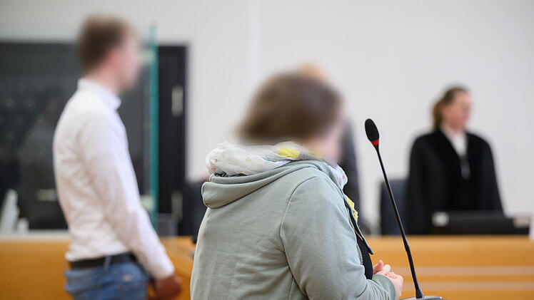 Tochter Quecksilber gespritzt: Urteil gegen Vater und Freundin ist gefallen