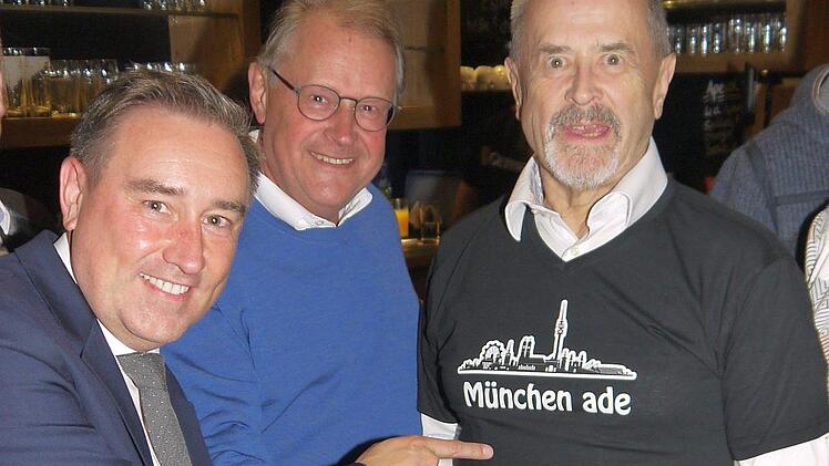 Verdienter Mann: Jürgen W. Heike wurde im "Bayrish Pub" gebührend verabschiedet.Foto: Berthold Köhler