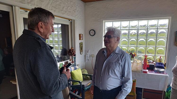 Bubenreuth: Feuerwehr gratuliert &auml;ltestem Kamerad zu hohem runden Geburtstag