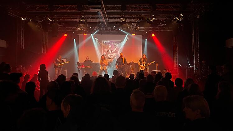 Forchheim: Junges Theater lädt zu Konzerten - "British Hard Rock Invasion"