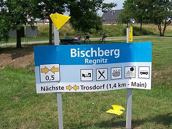 Ein jämmerlicher Anblick - die Schilder bei Bischberg Foto: privat