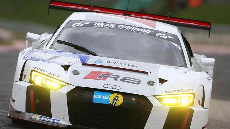 Der nagelneue Audi R8 LMS mit der Startnummer 1 wurde in der Nacht nach einem Unfall von Christian Mamerow so beschädigt, dass die Titelverteidiger aufgeben mussten. Foto: Audi