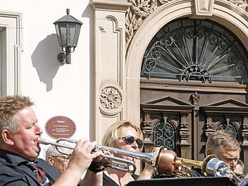 Mit Swing und Big-Band-Sound vom Feinsten gestaltete "Just Swing" aus Lisberg im Landkreis Bamberg den Vormittag des Festsonntags zum 50-jährigen Bestehen der Stadtkapelle Eltmann. Fotos: Sabine Weinbeer