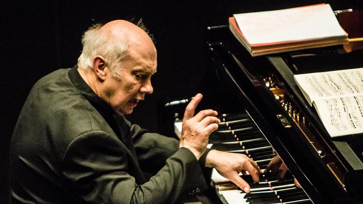 Meisterlicher Pianist, kenntnisreicher Musikerklärer: Michael Leslie beeindruckte mit seinem Beethoven-Abend in Coburg.Foto: Jochen Berger