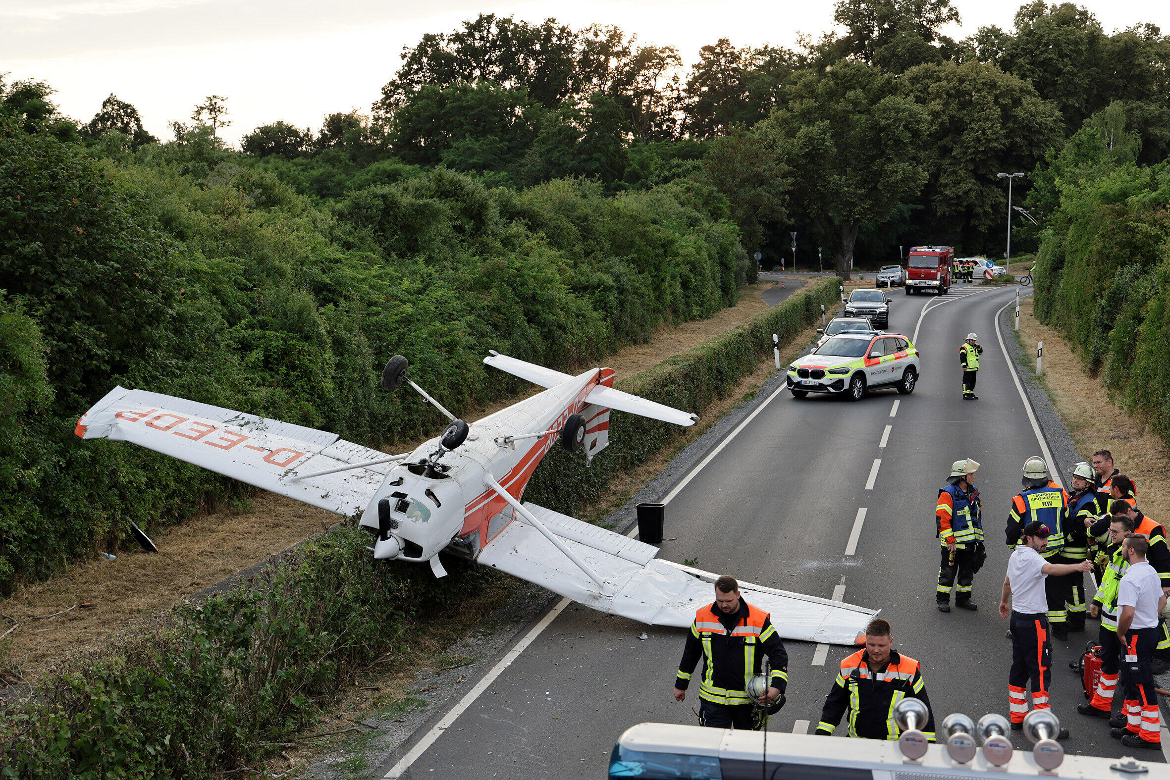 Großostheim: Flugzeug stürzt ab - Schüler will durchstarten und ...
